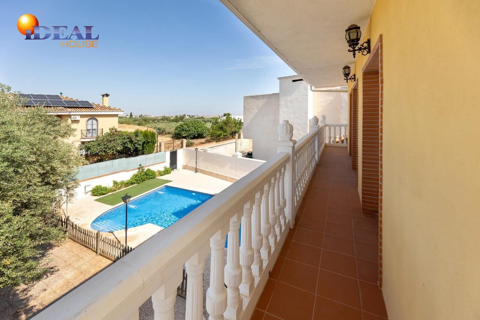 4 bedroom Villa for sale in Ogijares with pool garage - € 375,000 (Ref: 9434120)