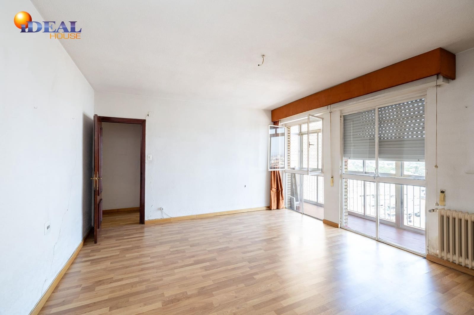 6 bedroom Flat for sale in Granada city - € 570,000 (Ref: 9434121)