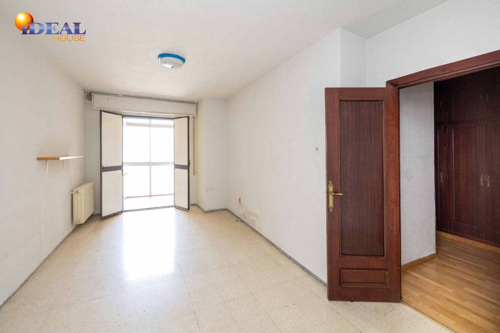 6 bedroom Flat for sale in Granada city - € 570,000 (Ref: 9434121)