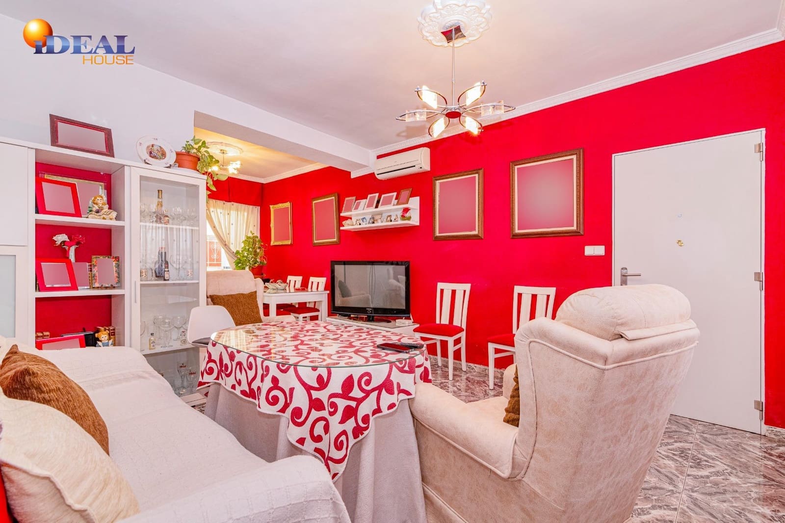 4 sovrum Radhus till salu i Loja - 140 000 € (Ref: 9434122)