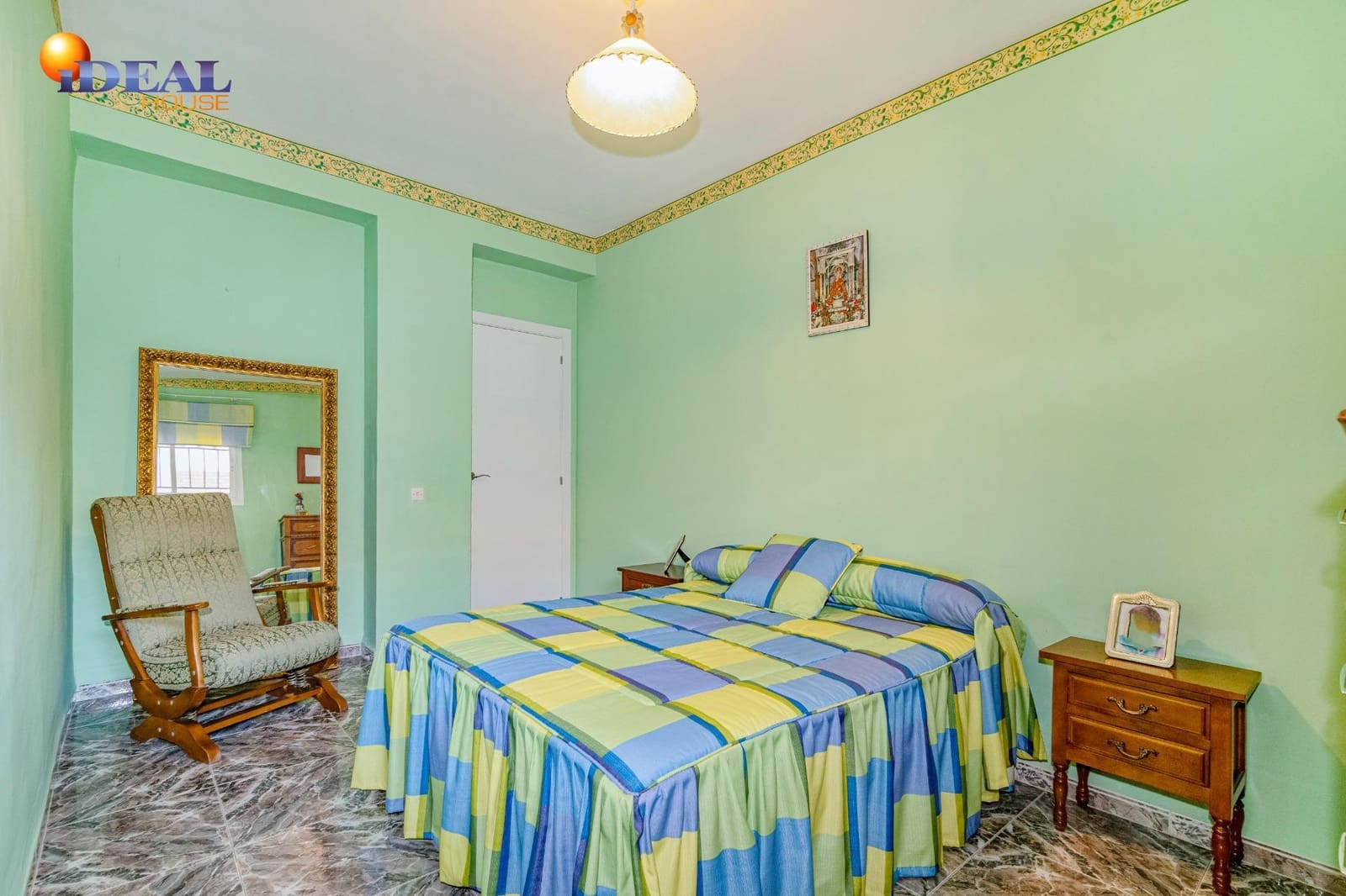 4 sovrum Radhus till salu i Loja - 140 000 € (Ref: 9434122)