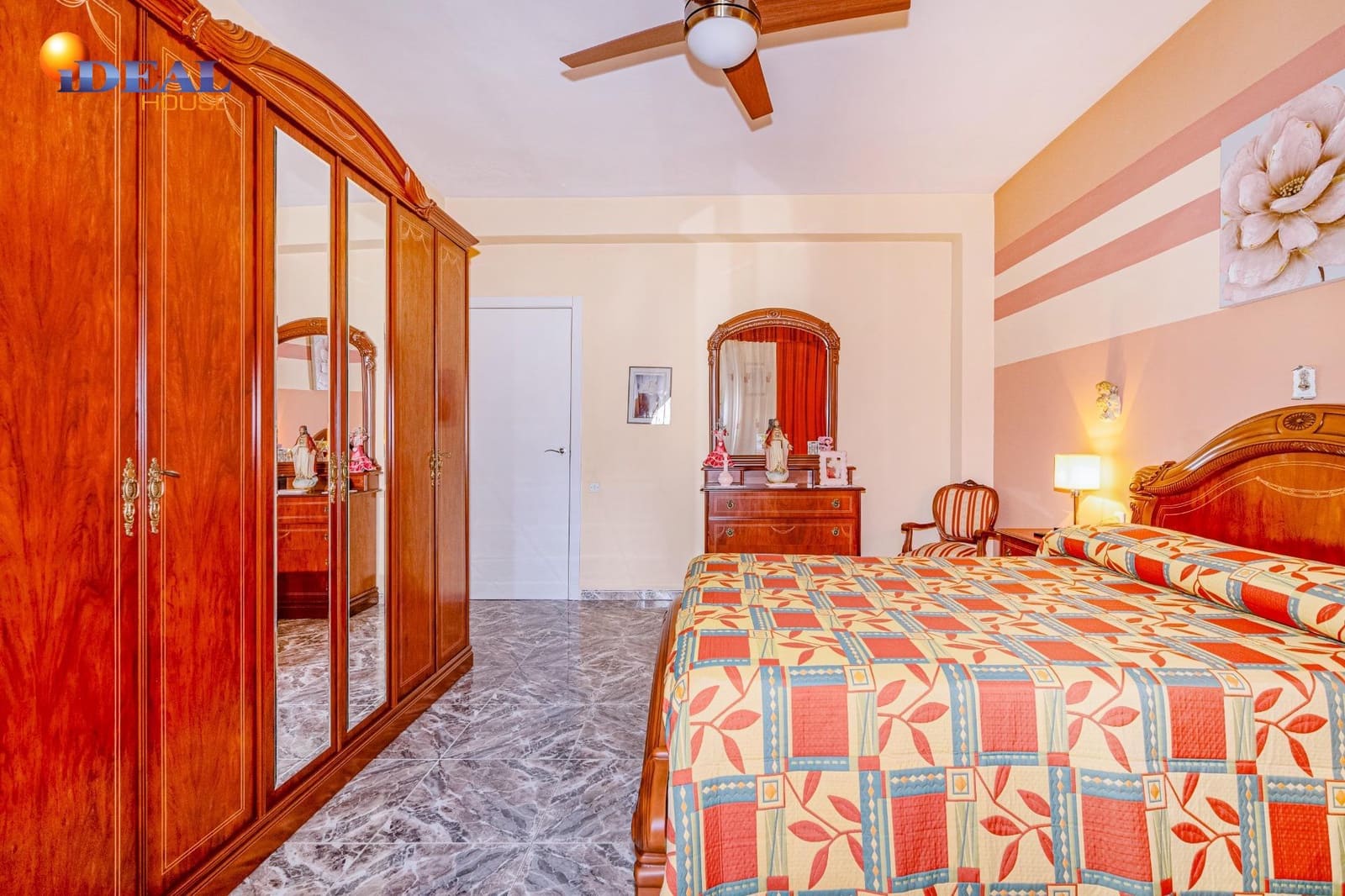 4 sovrum Radhus till salu i Loja - 140 000 € (Ref: 9434122)