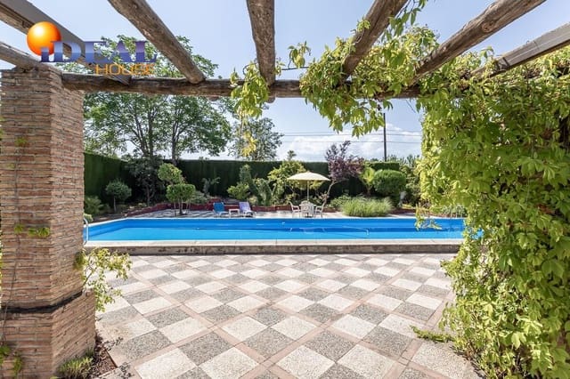 10 sypialnia Finka/Dom wiejski na sprzedaż w Miasto Grenada - 675 000 € (Ref: 9434124)