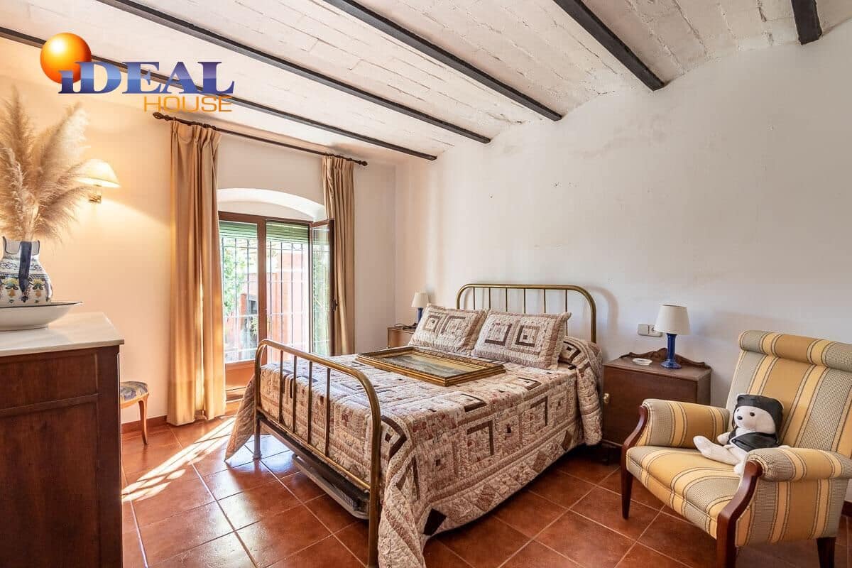 10 sypialnia Finka/Dom wiejski na sprzedaż w Miasto Grenada - 675 000 € (Ref: 9434124)