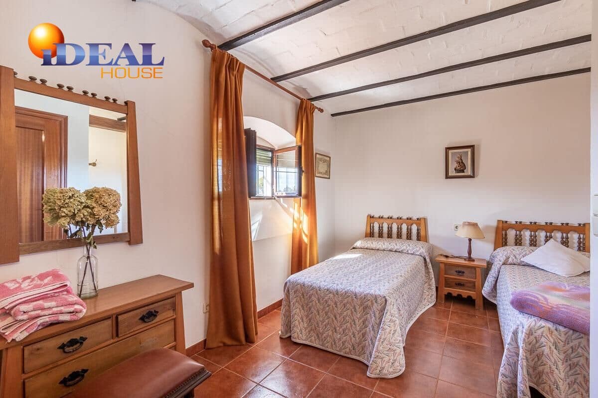 10 sypialnia Finka/Dom wiejski na sprzedaż w Miasto Grenada - 675 000 € (Ref: 9434124)