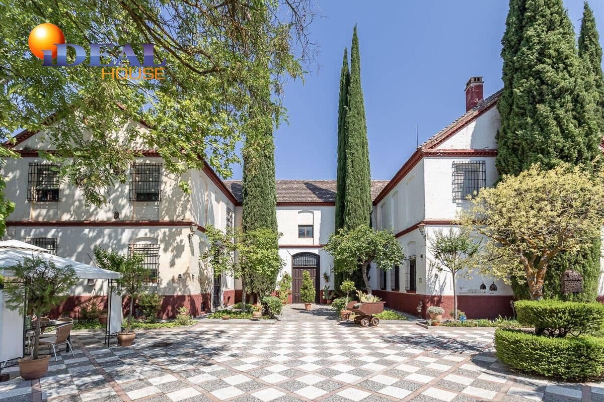 10 sypialnia Finka/Dom wiejski na sprzedaż w Miasto Grenada - 675 000 € (Ref: 9434124)