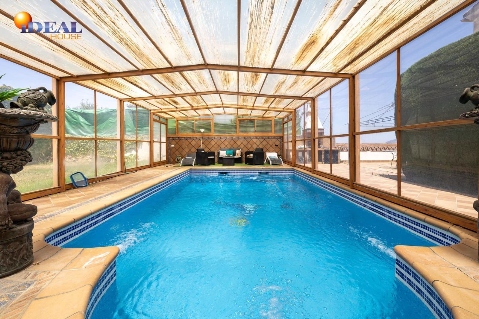 8 bedroom Villa for sale in Monachil with pool garage - € 490,000 (Ref: 9434125)