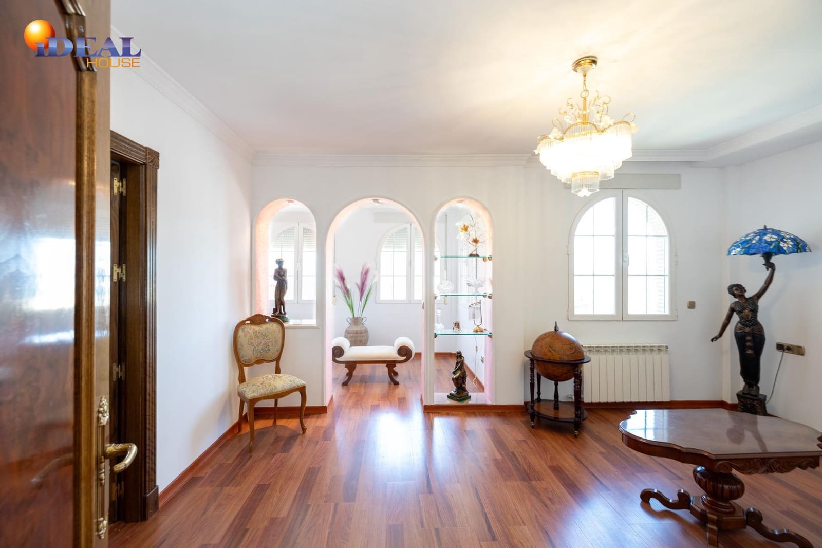 8 bedroom Villa for sale in Monachil with pool garage - € 490,000 (Ref: 9434125)