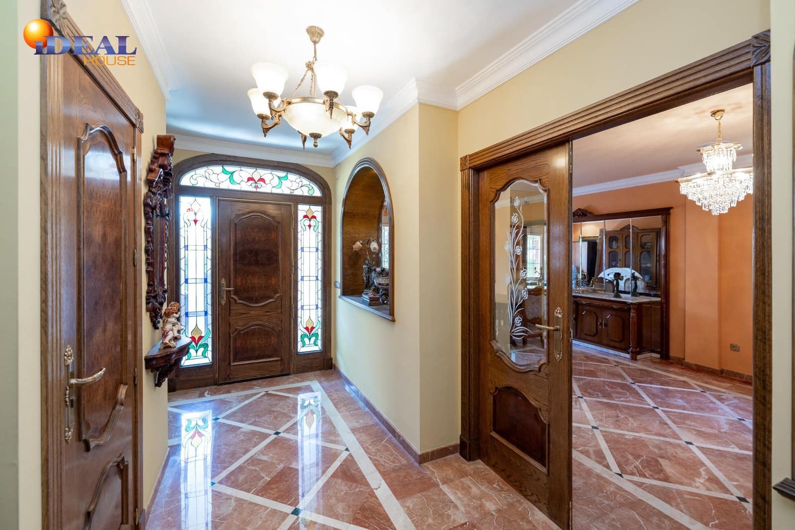 8 bedroom Villa for sale in Monachil with pool garage - € 490,000 (Ref: 9434125)