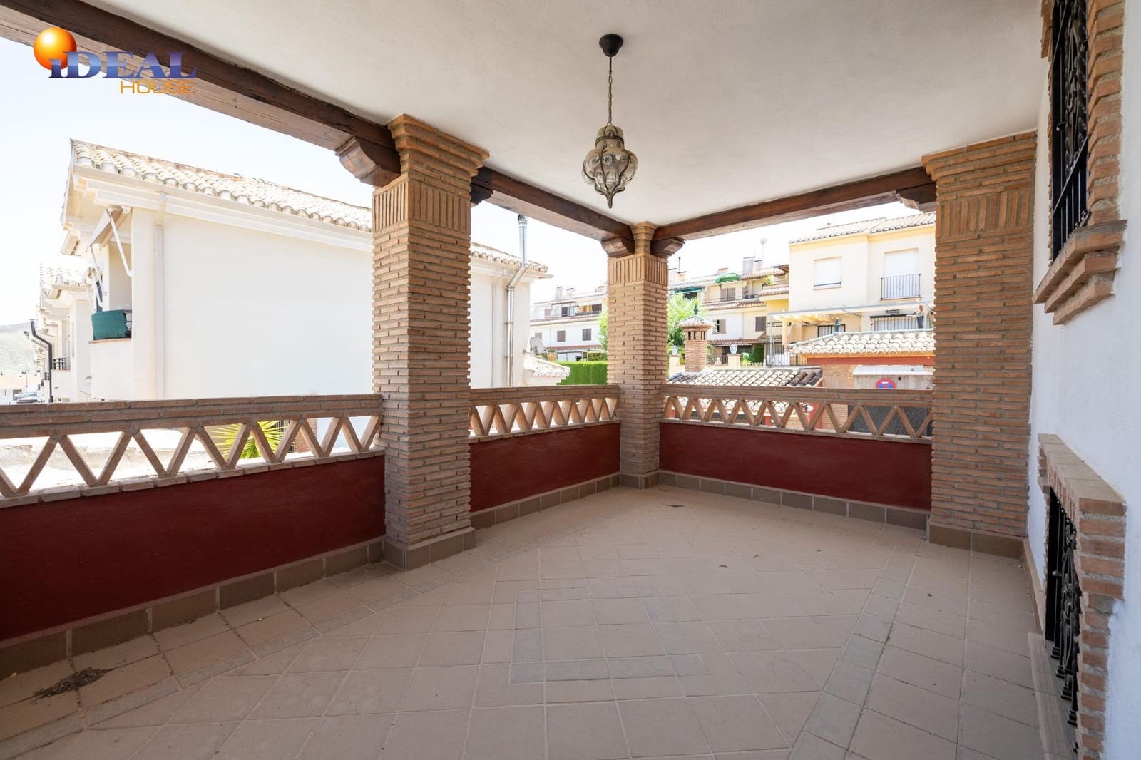 8 bedroom Villa for sale in Monachil with pool garage - € 490,000 (Ref: 9434125)