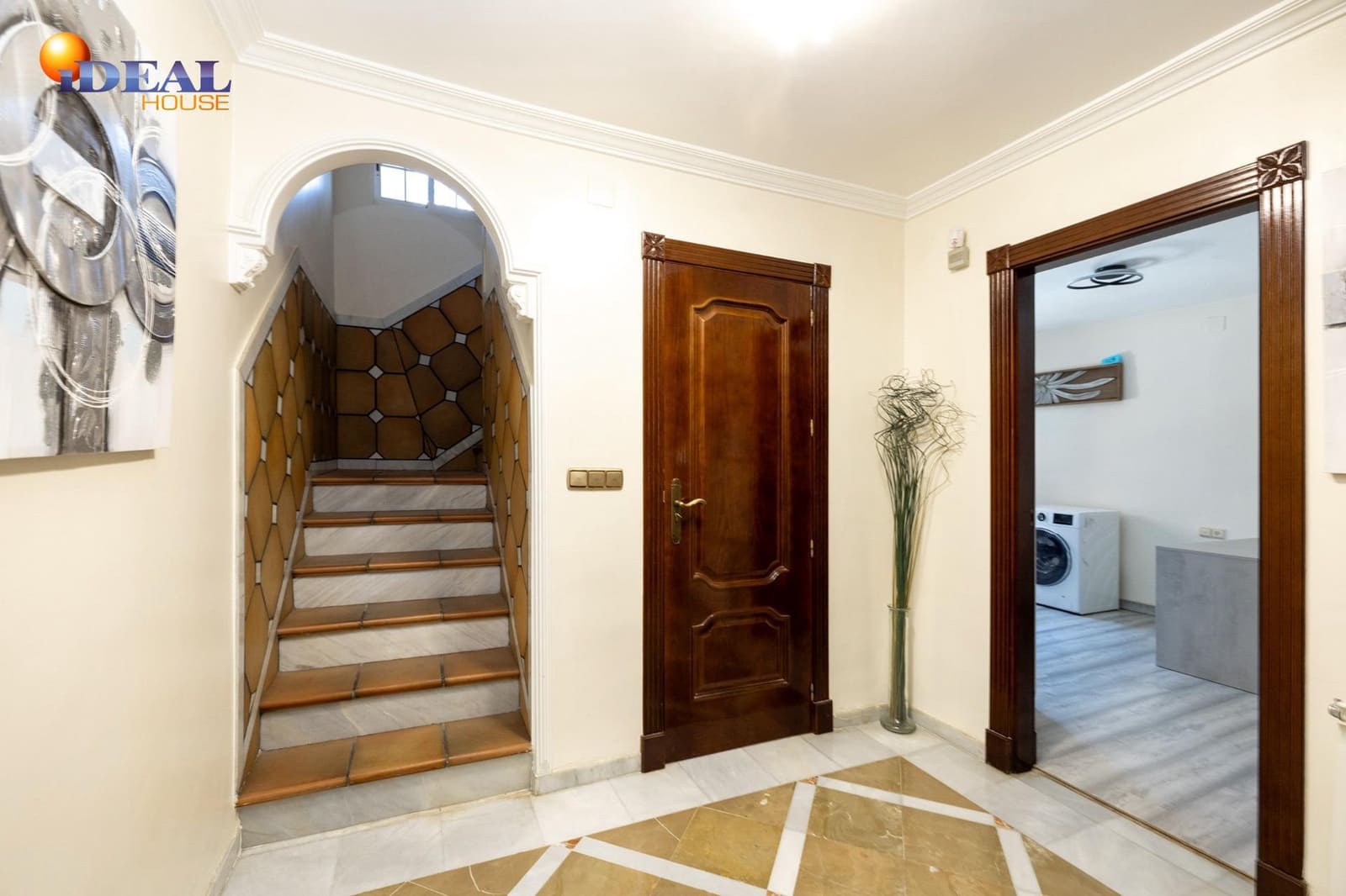 8 bedroom Villa for sale in Monachil with pool garage - € 490,000 (Ref: 9434125)