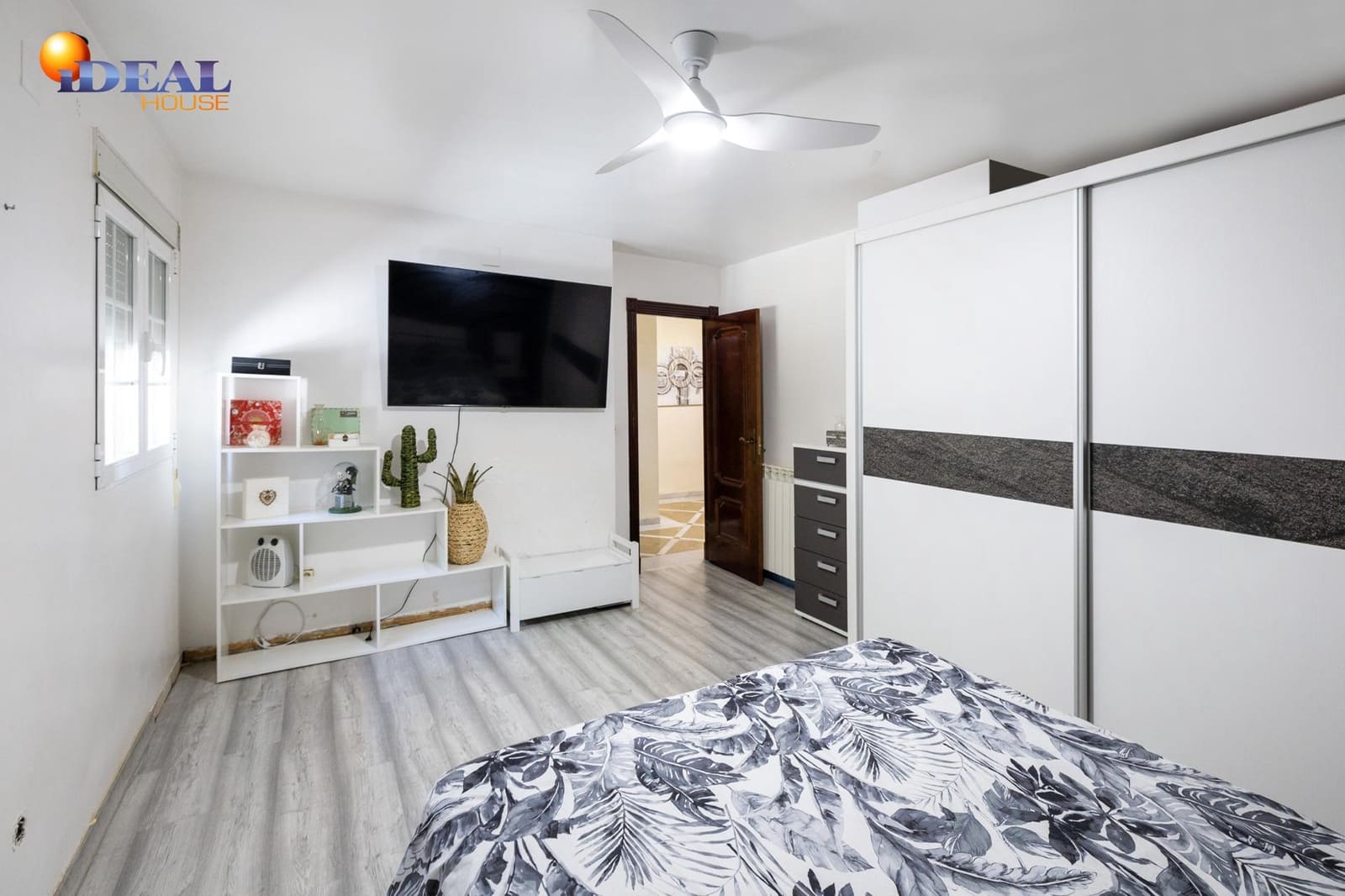 8 bedroom Villa for sale in Monachil with pool garage - € 490,000 (Ref: 9434125)