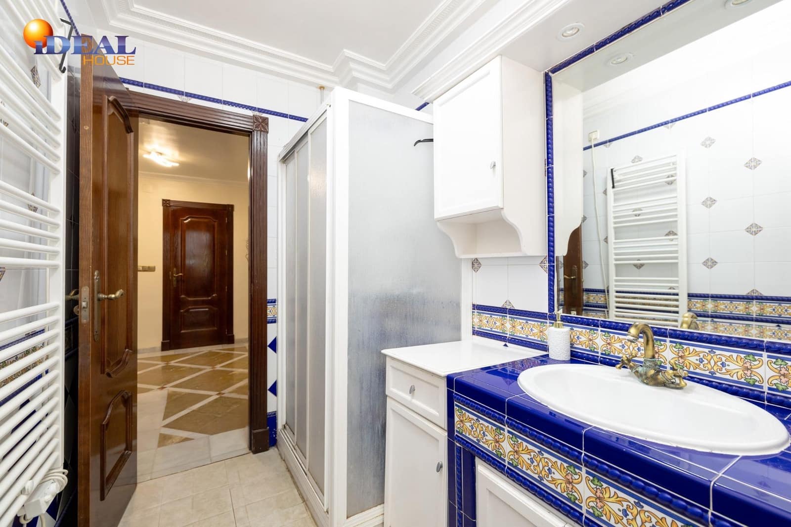 8 bedroom Villa for sale in Monachil with pool garage - € 490,000 (Ref: 9434125)