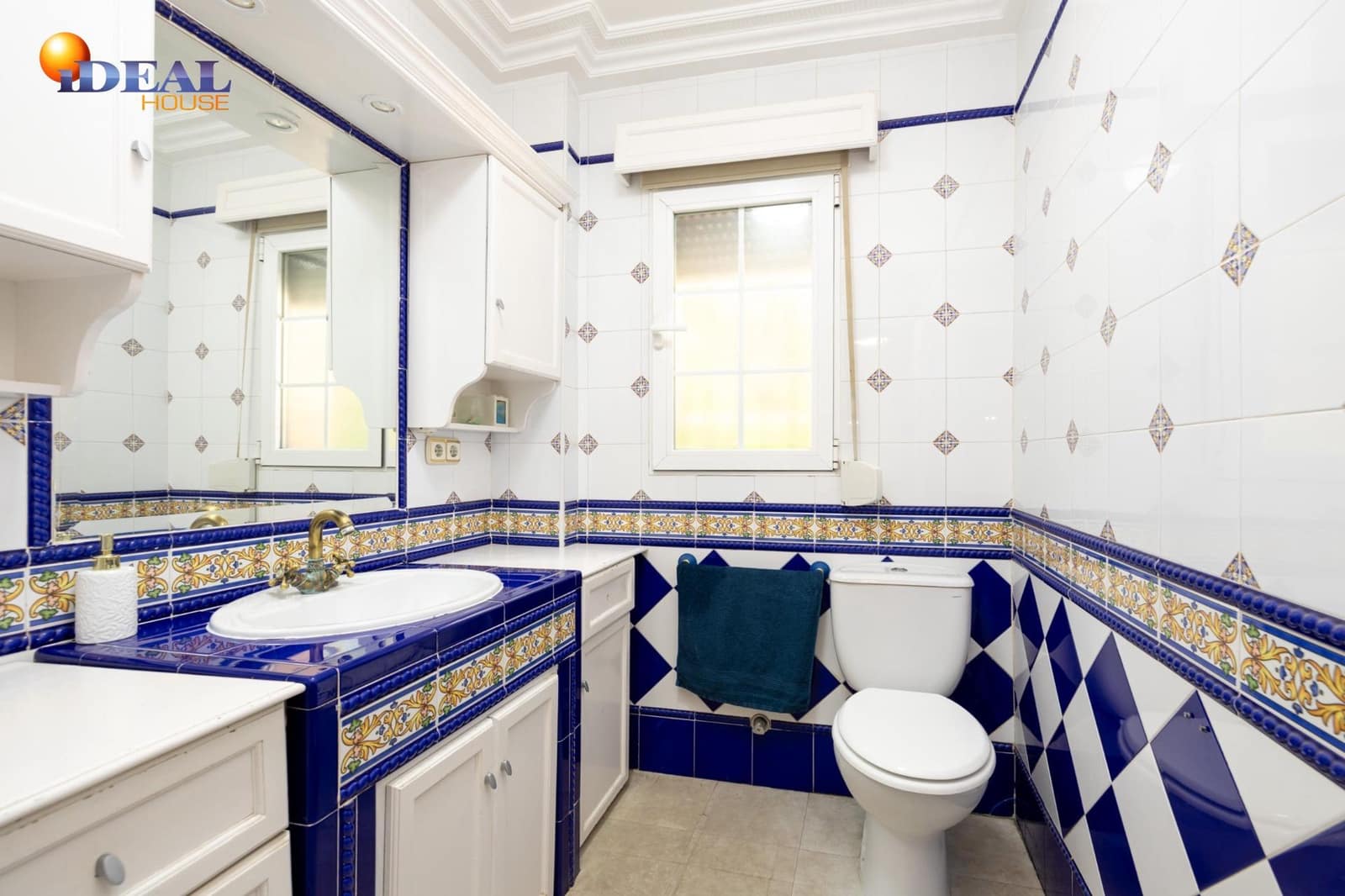 8 bedroom Villa for sale in Monachil with pool garage - € 490,000 (Ref: 9434125)