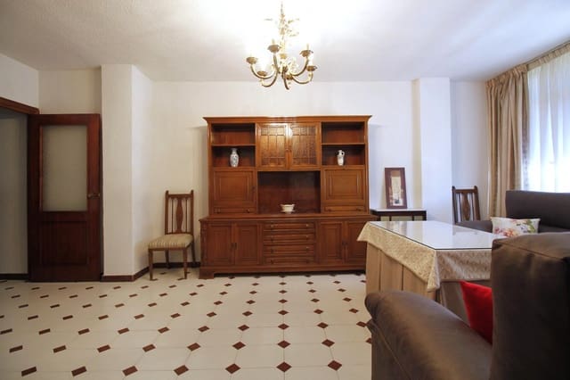 4 quarto Apartamento para arrendar em Granada cidade - 1 000 € (Ref: 9434126)