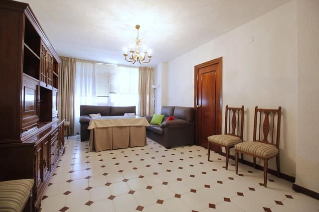 4 quarto Apartamento para arrendar em Granada cidade - 1 000 € (Ref: 9434126)