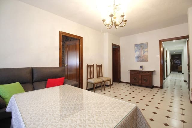 4 quarto Apartamento para arrendar em Granada cidade - 1 000 € (Ref: 9434126)