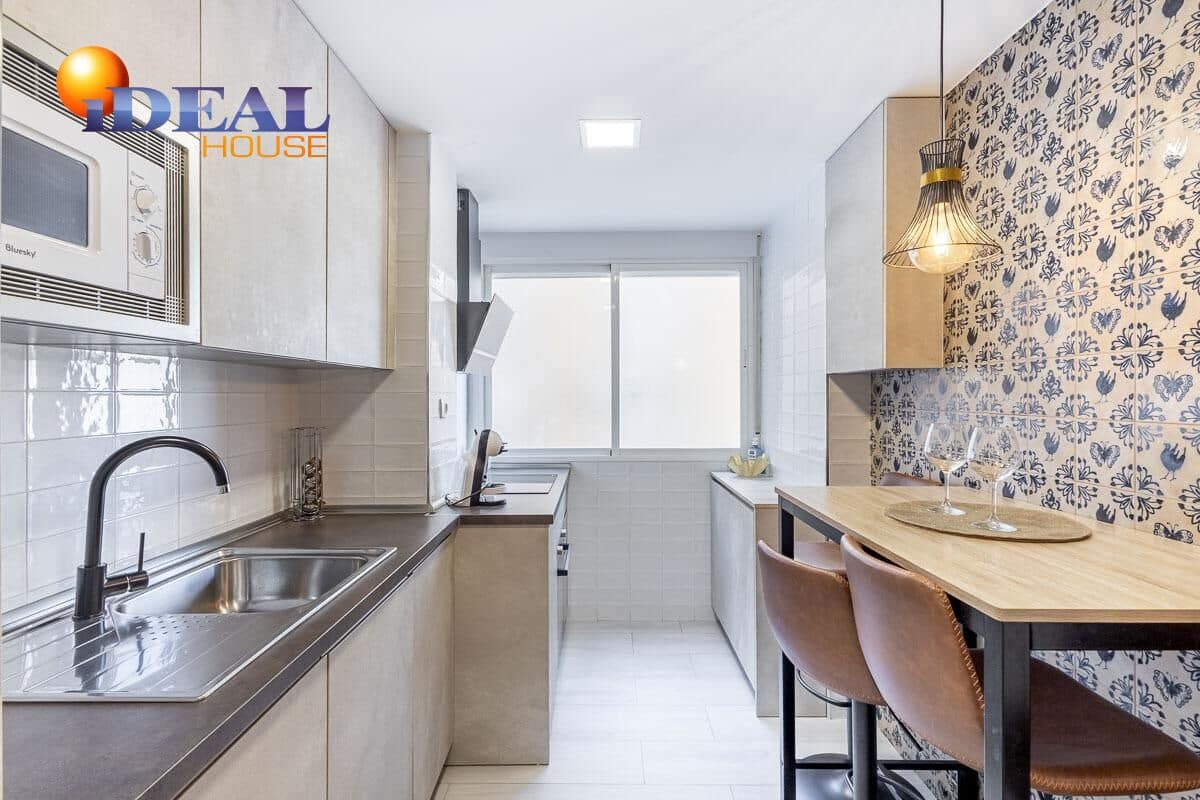 2 bedroom Flat for sale in Granada city - € 380,000 (Ref: 9434128)