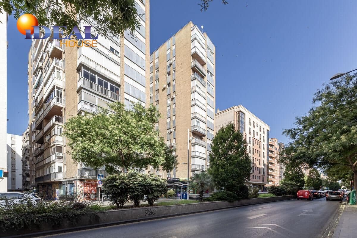 2 bedroom Flat for sale in Granada city - € 380,000 (Ref: 9434128)