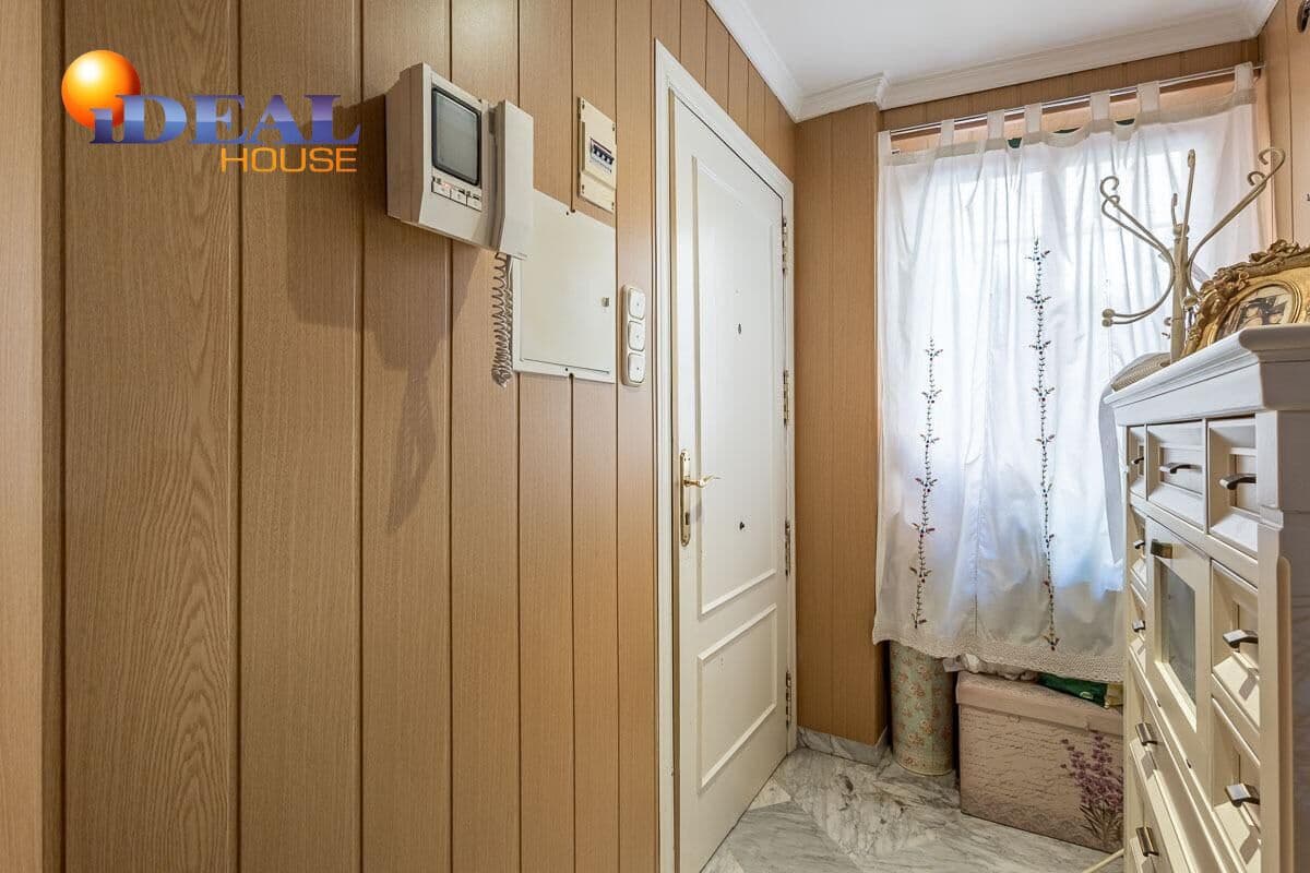 3 bedroom Flat for sale in Granada city - € 349,000 (Ref: 9434129)