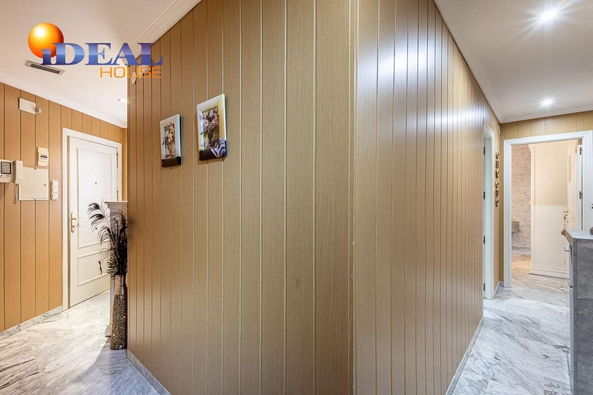 3 bedroom Flat for sale in Granada city - € 349,000 (Ref: 9434129)