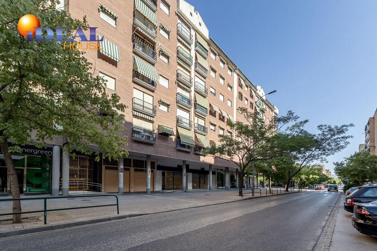 3 bedroom Flat for sale in Granada city - € 349,000 (Ref: 9434129)