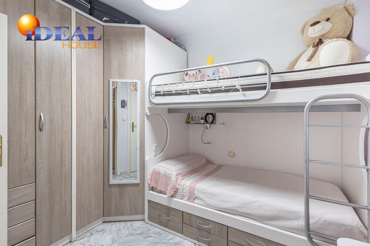 3 bedroom Flat for sale in Granada city - € 349,000 (Ref: 9434129)