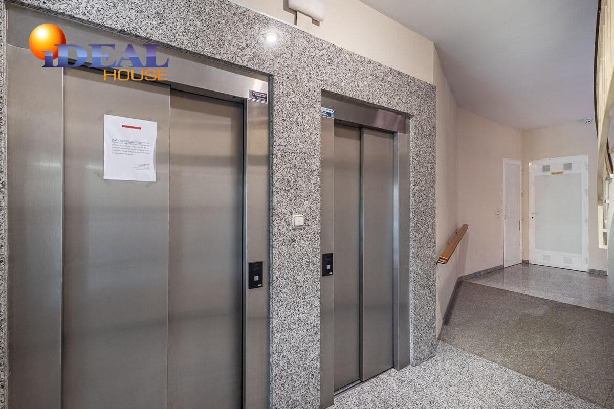 3 bedroom Flat for sale in Granada city - € 349,000 (Ref: 9434129)