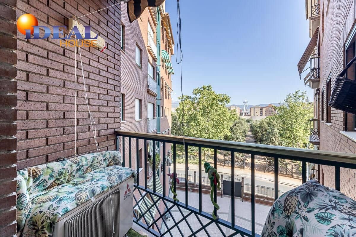 3 bedroom Flat for sale in Granada city - € 349,000 (Ref: 9434129)