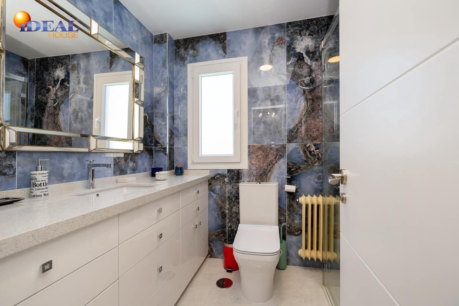 4 quarto Moradia para venda em Pinos Genil com piscina - 420 000 € (Ref: 9434130)