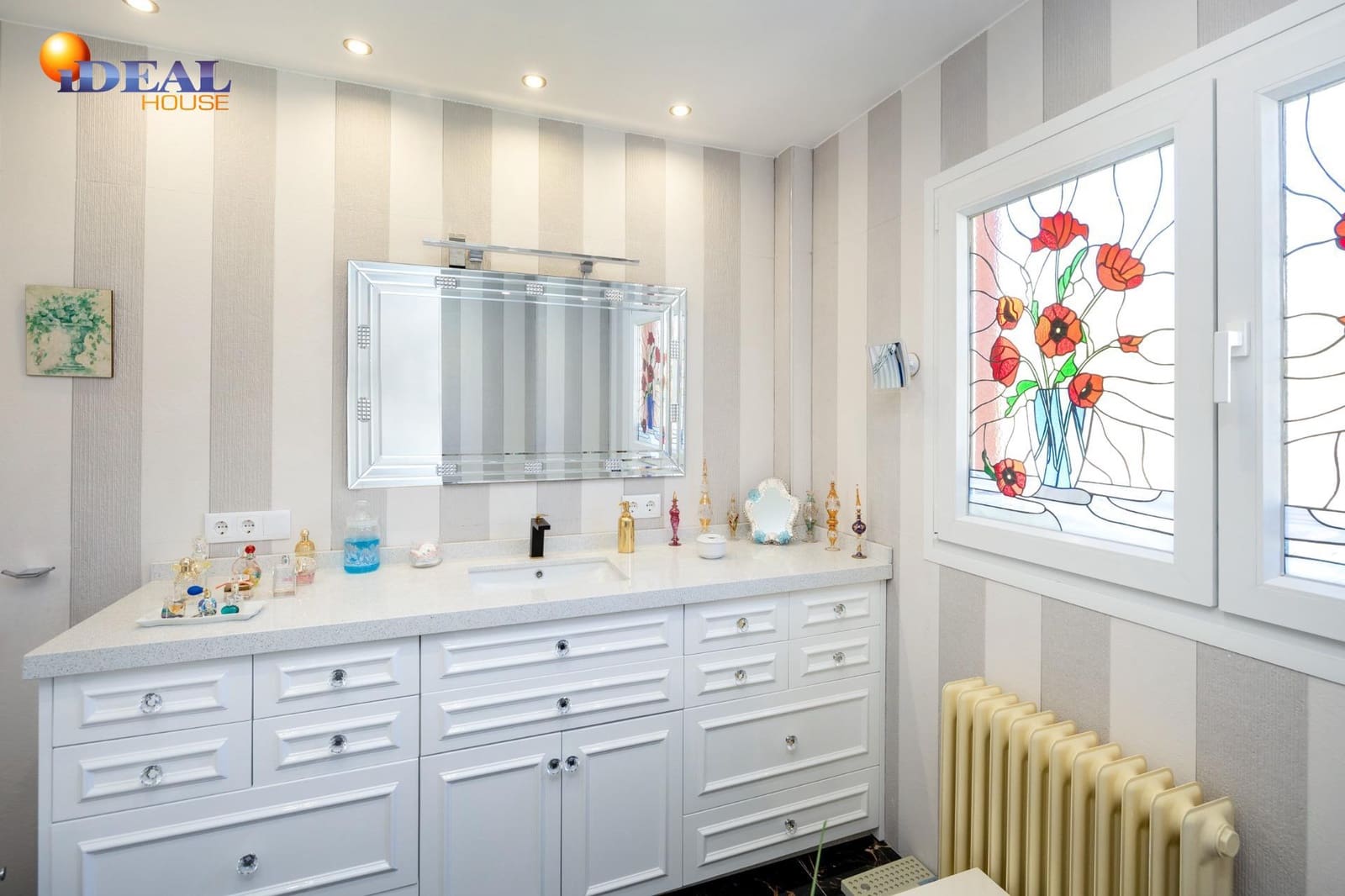 4 quarto Moradia para venda em Pinos Genil com piscina - 420 000 € (Ref: 9434130)