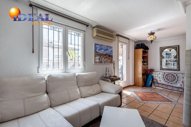 4 chambre Penthouse à vendre à Centro - Sagrario, Grenade ville - 379 000 € (Ref: 9434131)