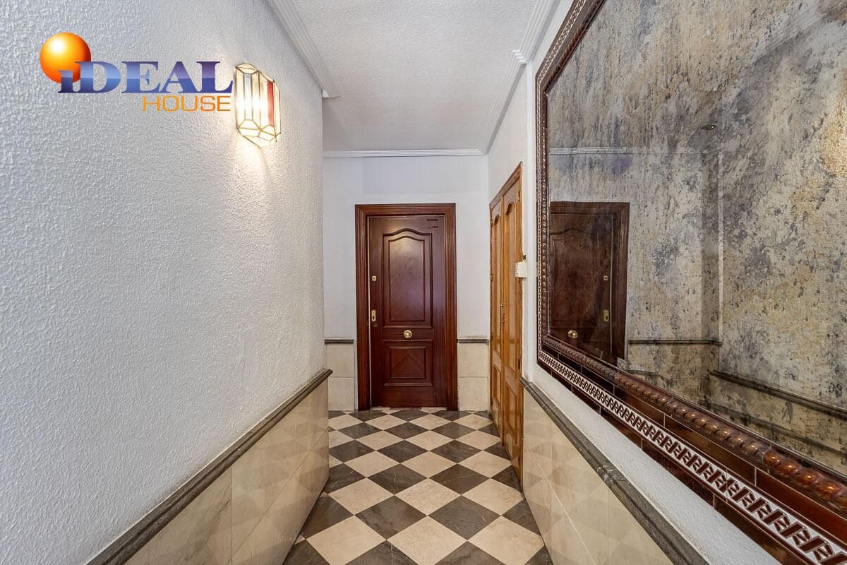 4 chambre Penthouse à vendre à Grenade ville - 379 000 € (Ref: 9434131)