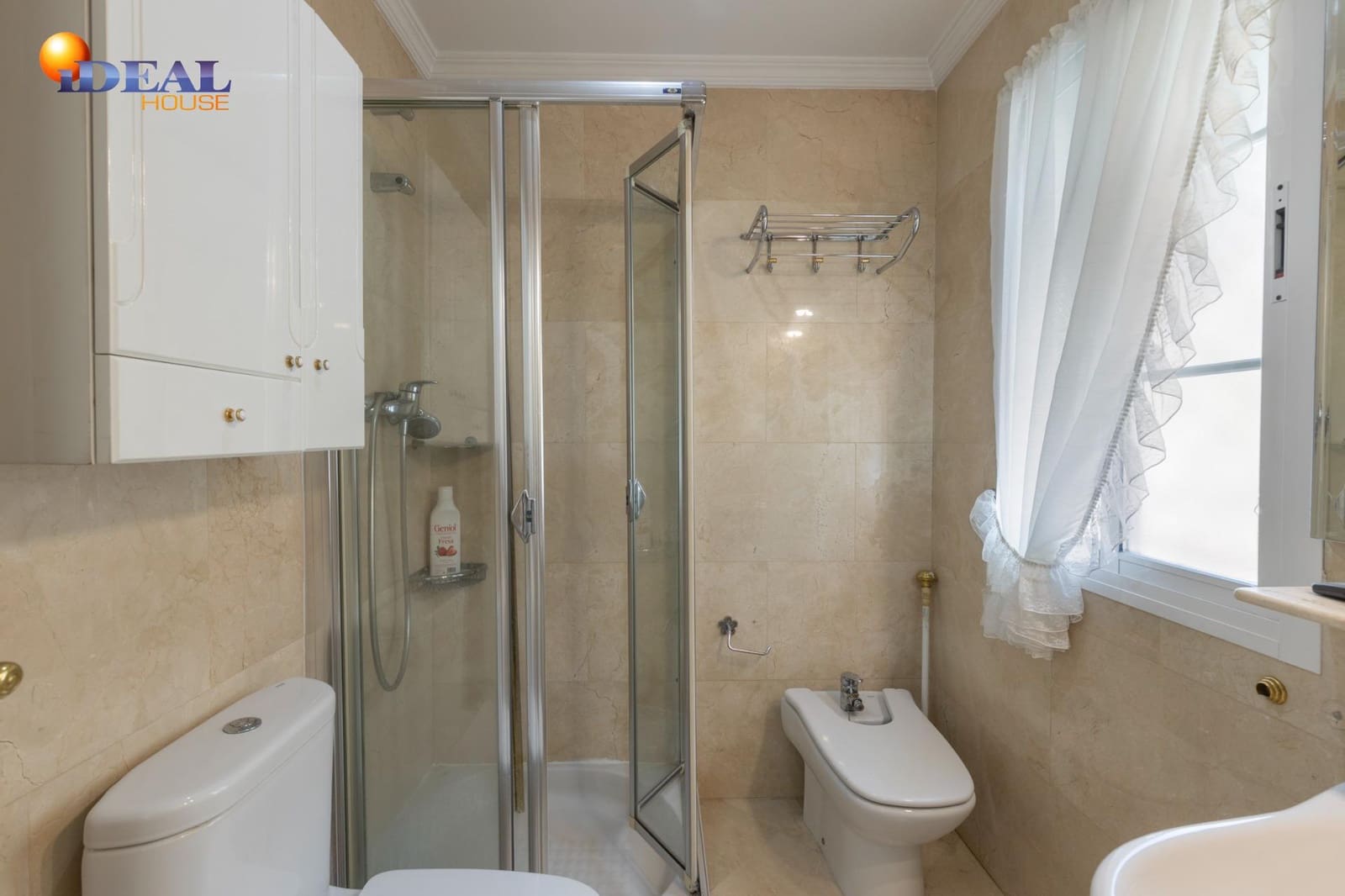 4 soverom Rekkehus til salgs i Granada by med svømmebasseng garasje - € 565 000 (Ref: 9434132)