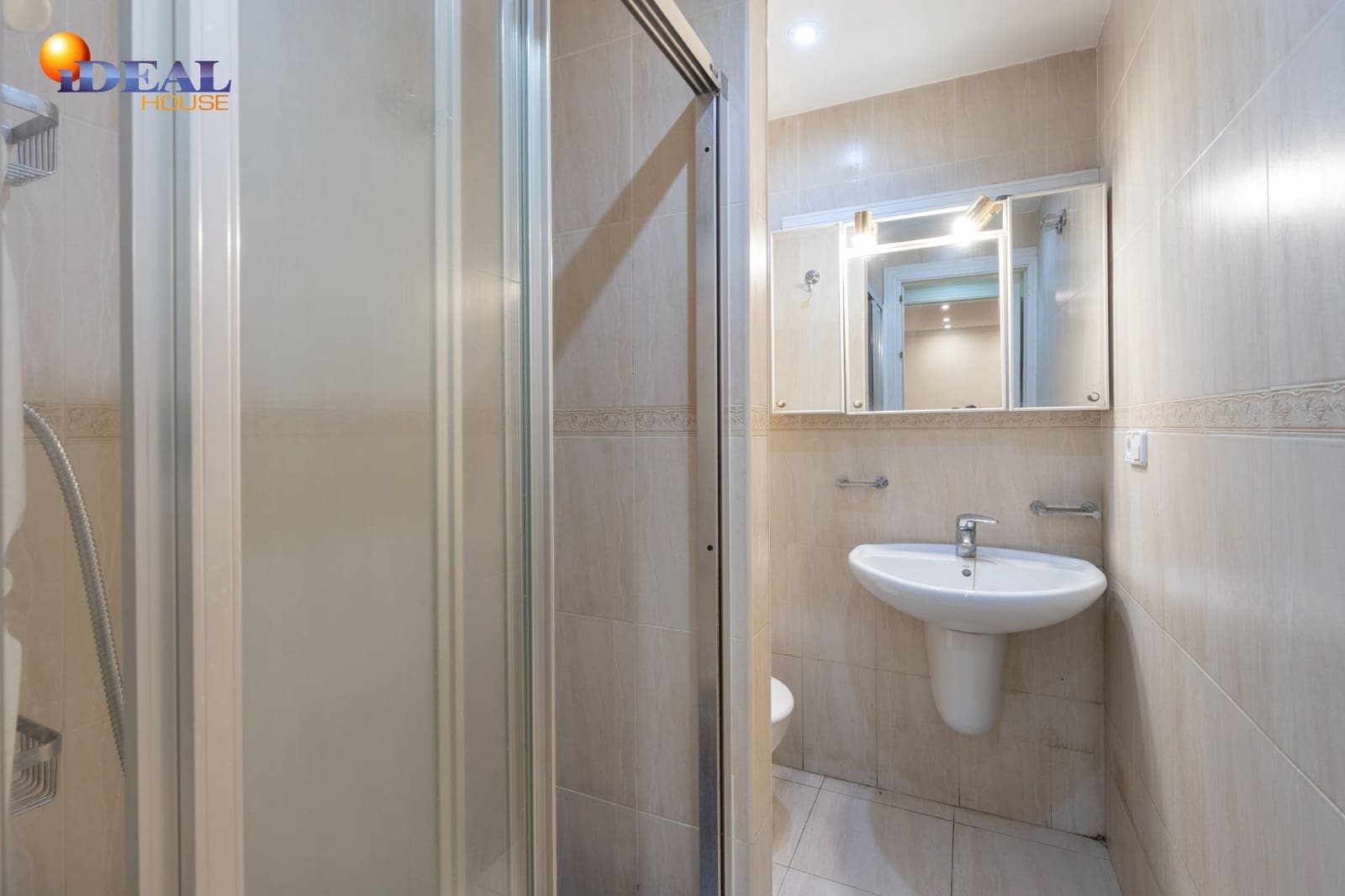 4 soverom Rekkehus til salgs i Granada by med svømmebasseng garasje - € 565 000 (Ref: 9434132)