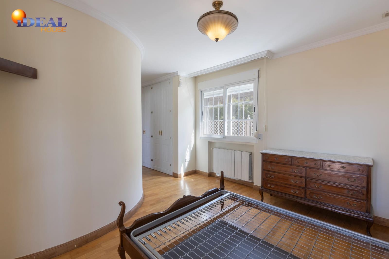 4 soverom Rekkehus til salgs i Granada by med svømmebasseng garasje - € 565 000 (Ref: 9434132)