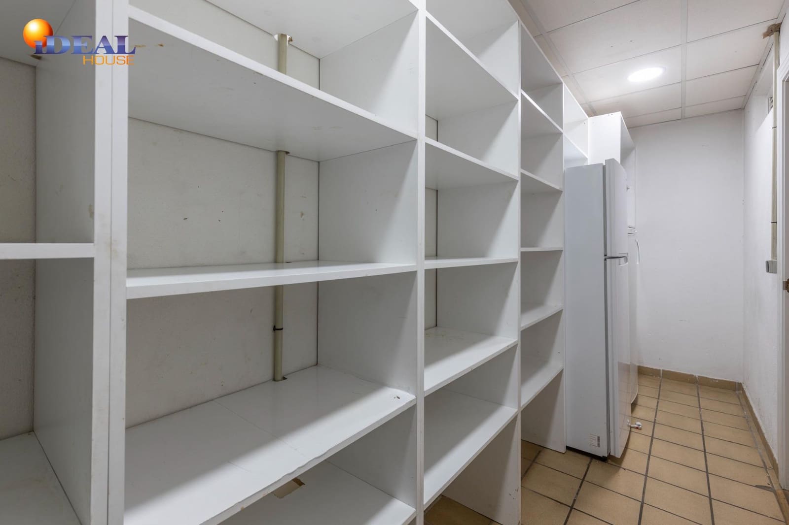 4 soverom Rekkehus til salgs i Granada by med svømmebasseng garasje - € 565 000 (Ref: 9434132)