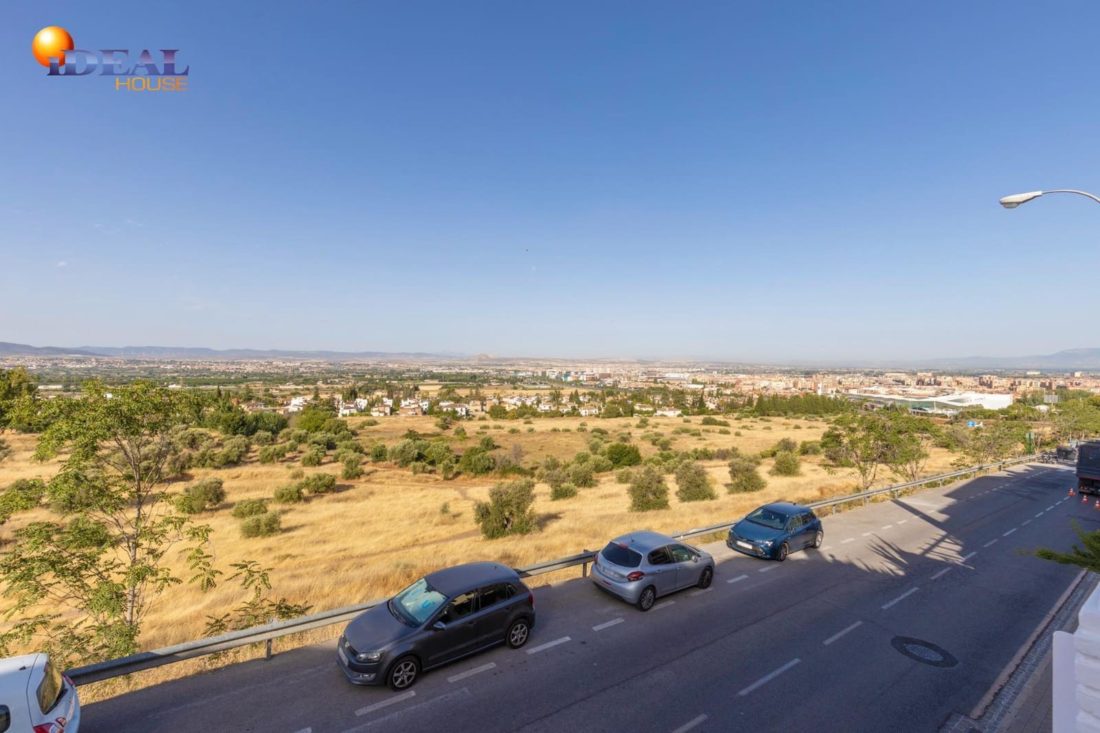 4 soverom Rekkehus til salgs i Granada by med svømmebasseng garasje - € 565 000 (Ref: 9434132)