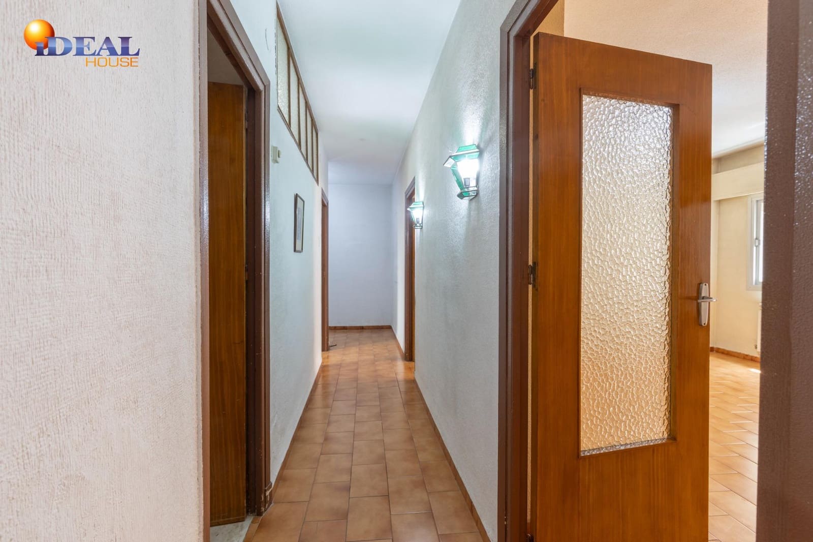 Piso de 3 habitaciones en Granada ciudad en venta - 349.000 € (Ref: 9434133)