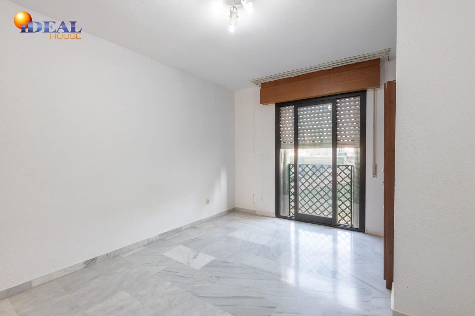 3 bedroom Flat for sale in Almunecar - € 329,000 (Ref: 9434137)