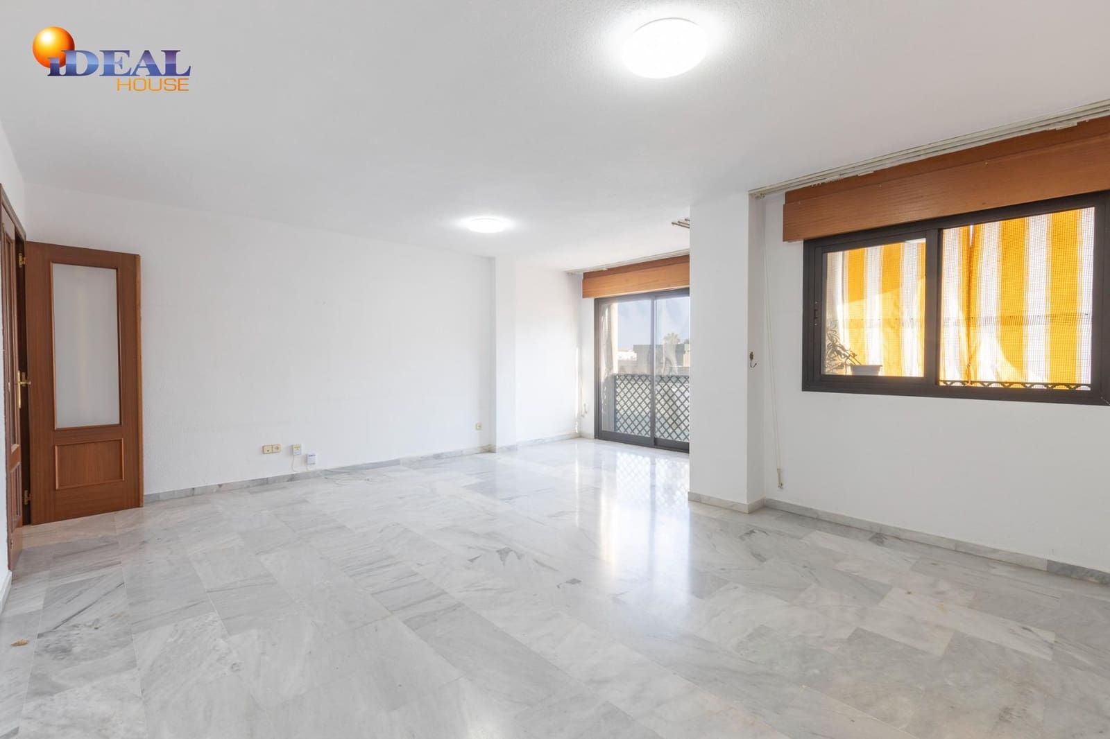 3 bedroom Flat for sale in Almunecar - € 329,000 (Ref: 9434137)