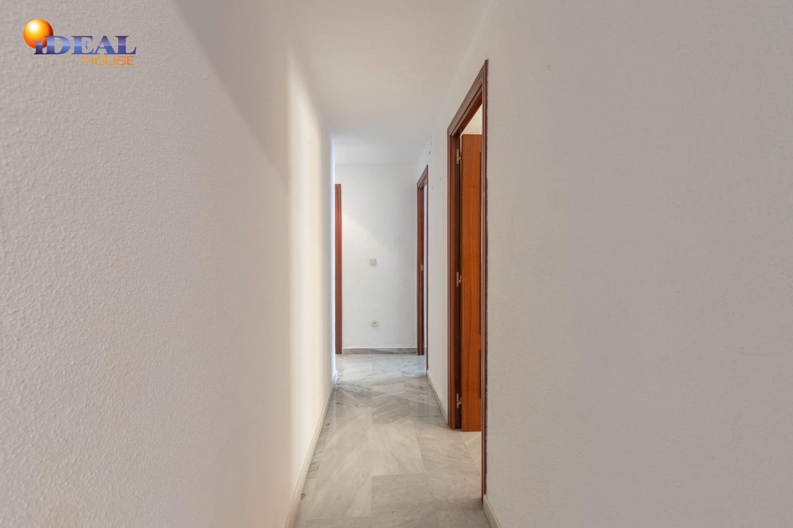 3 bedroom Flat for sale in Almunecar - € 329,000 (Ref: 9434137)