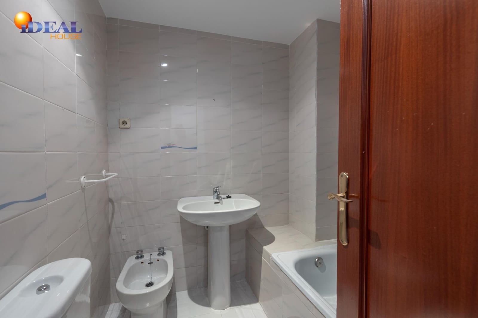 3 bedroom Flat for sale in Almunecar - € 329,000 (Ref: 9434137)