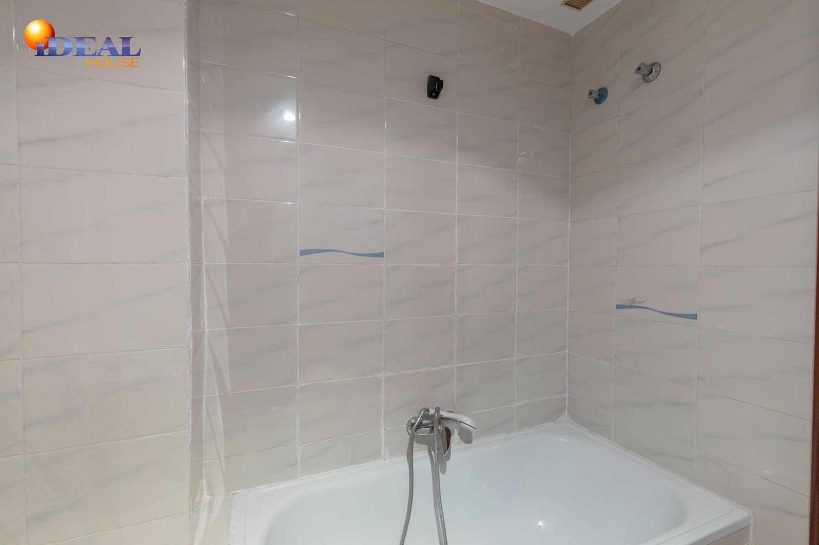 3 bedroom Flat for sale in Almunecar - € 329,000 (Ref: 9434137)