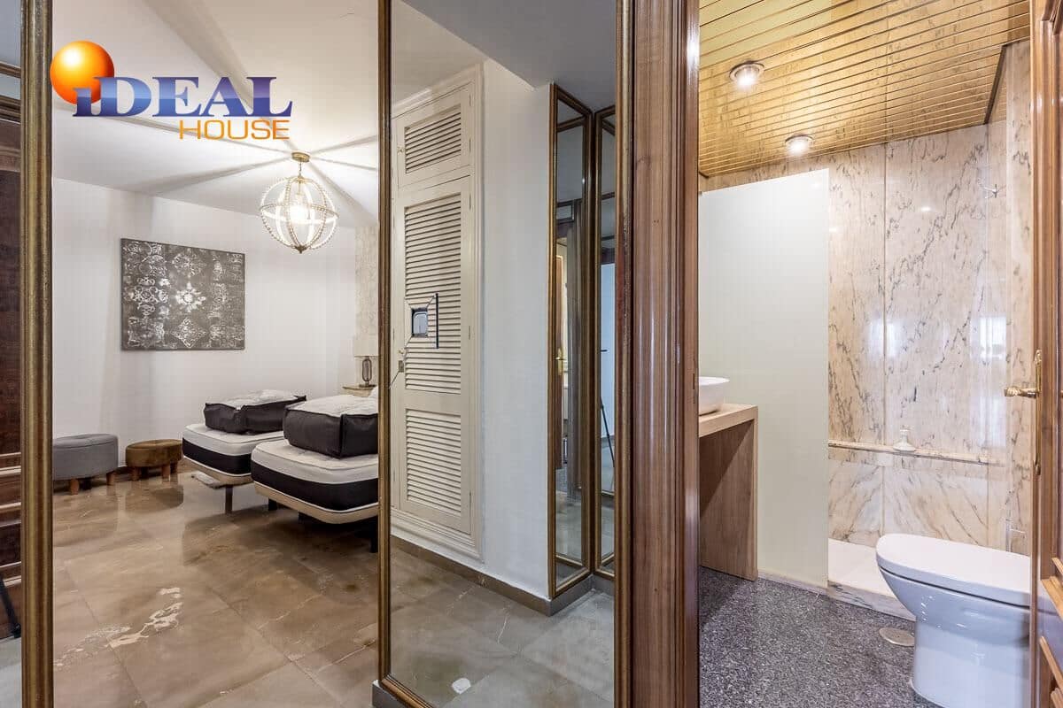 3 bedroom Flat for sale in Granada city - € 615,000 (Ref: 9434138)