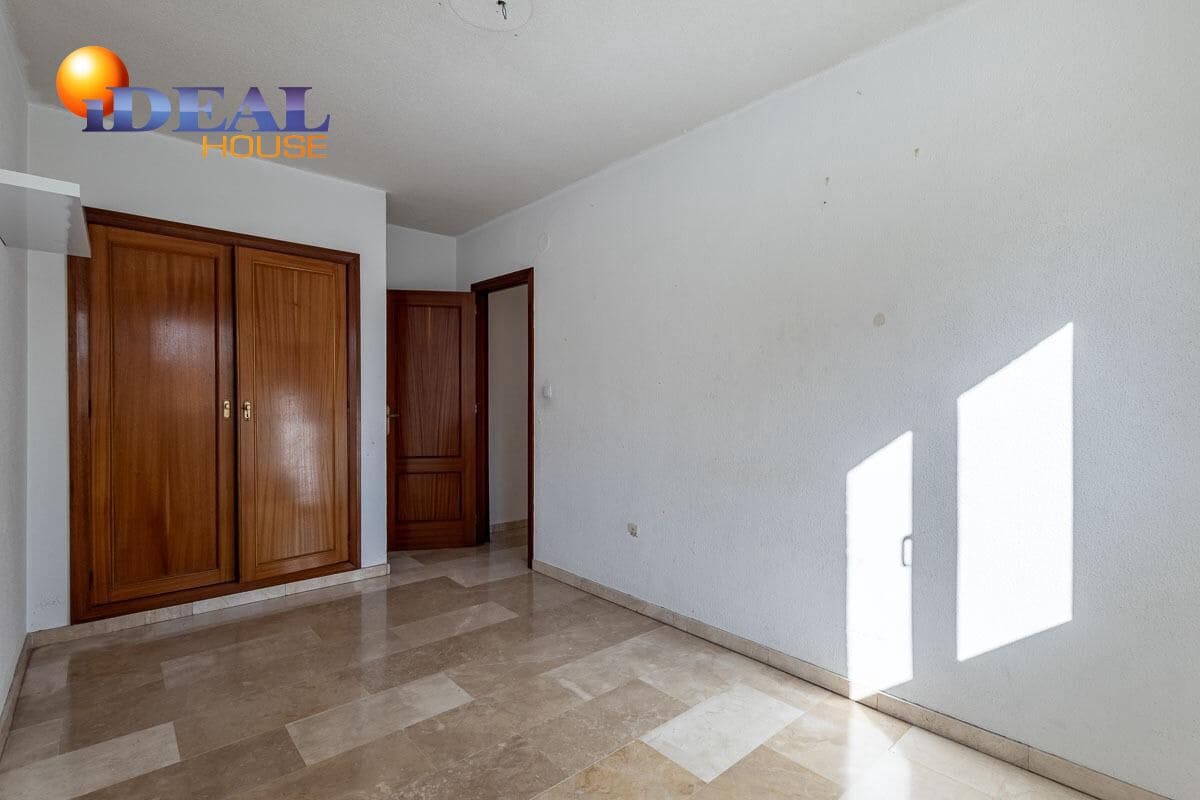 Piso de 3 habitaciones en Granada ciudad en venta con garaje - 395.000 € (Ref: 9434139)