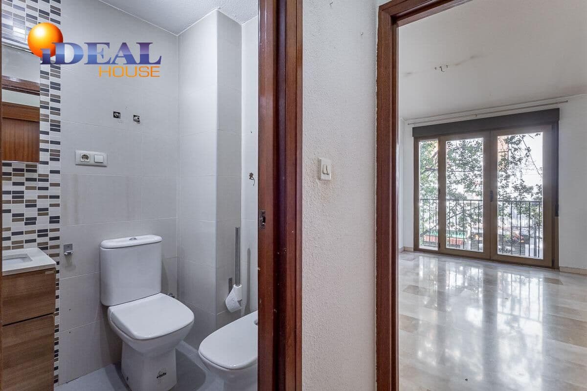 Piso de 3 habitaciones en Granada ciudad en venta con garaje - 395.000 € (Ref: 9434139)