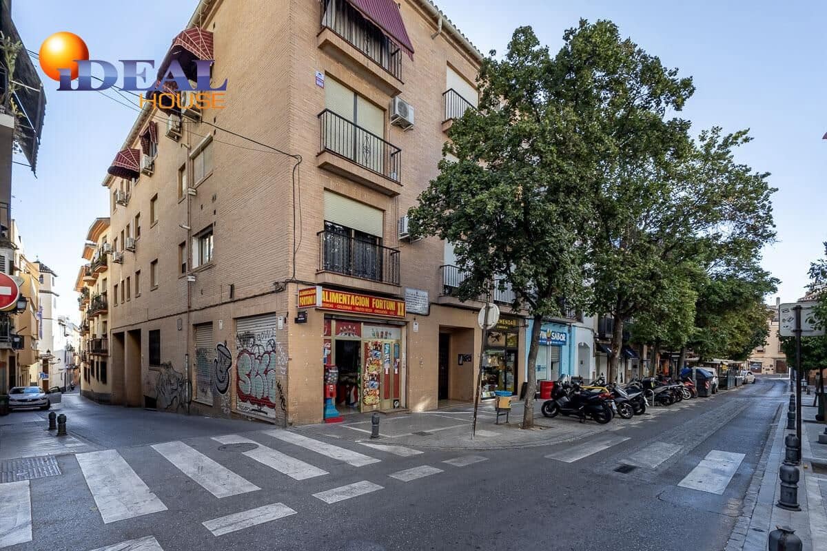 Piso de 3 habitaciones en Granada ciudad en venta con garaje - 395.000 € (Ref: 9434139)