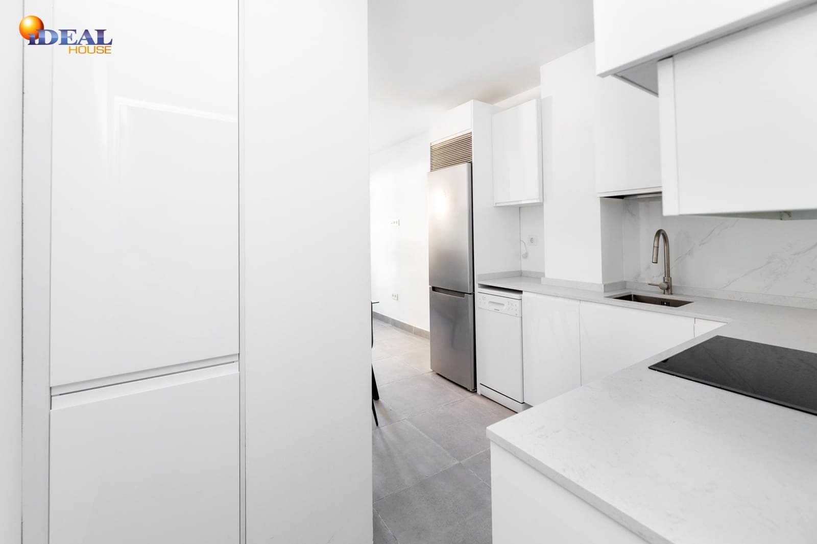 Apartamento de 2 habitaciones en Granada ciudad en venta - 199.999 € (Ref: 9434141)