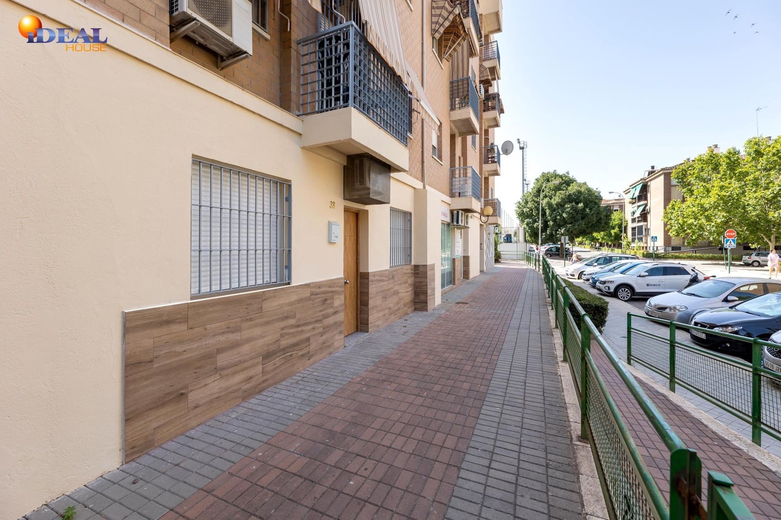 Apartamento de 2 habitaciones en Granada ciudad en venta - 199.999 € (Ref: 9434141)